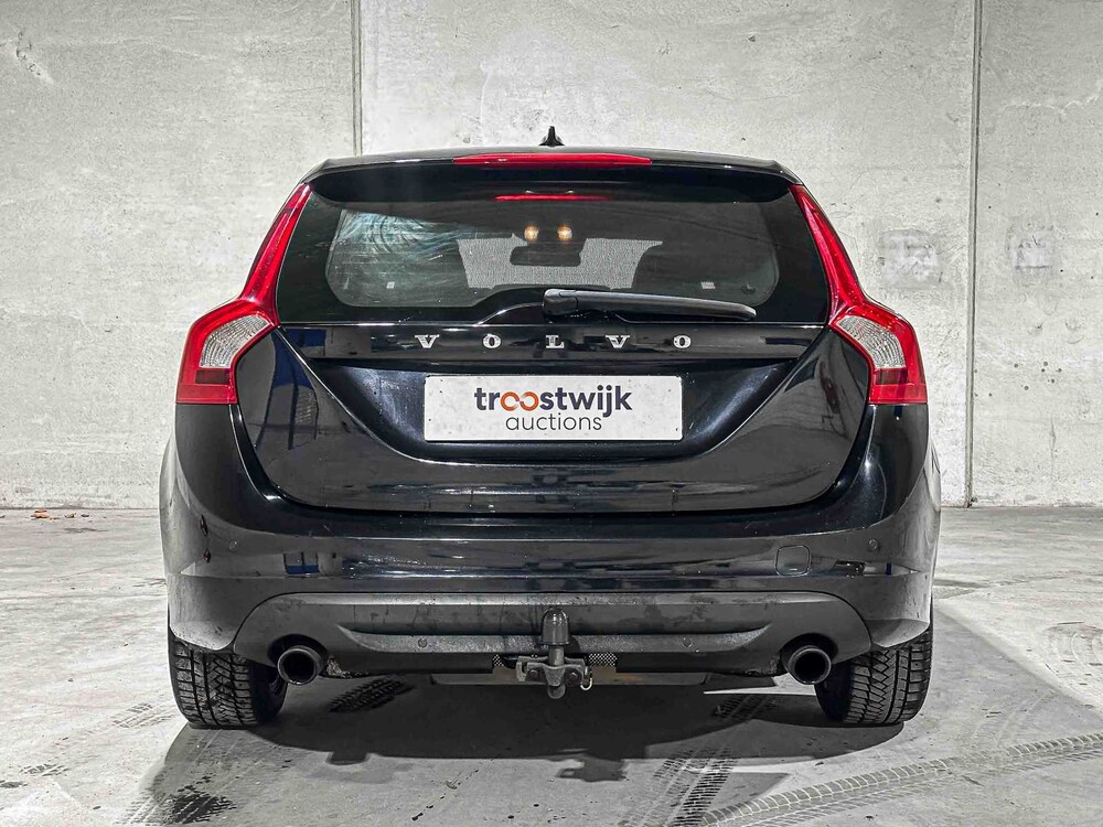 Volvo V60 1.6 T4 Momentum 179PS 2011, 34-RDF-3
