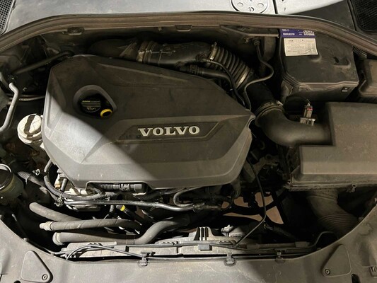 Volvo V60 1.6 T4 Momentum 179hp 2011, 34-RDF-3