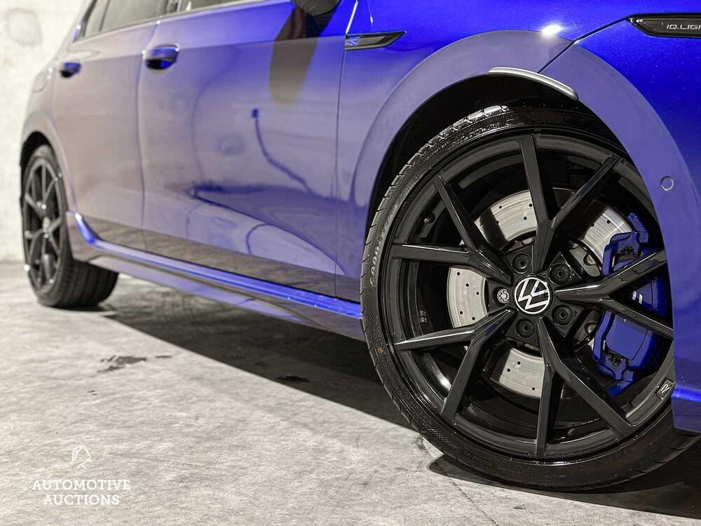 Volkswagen Golf VIII R 4Motion 20th Annniversary -AKRAPOVIC- 2.0 TSI 333hp 2023 LIMITED (Golf 8), NL REGISTRIERUNG