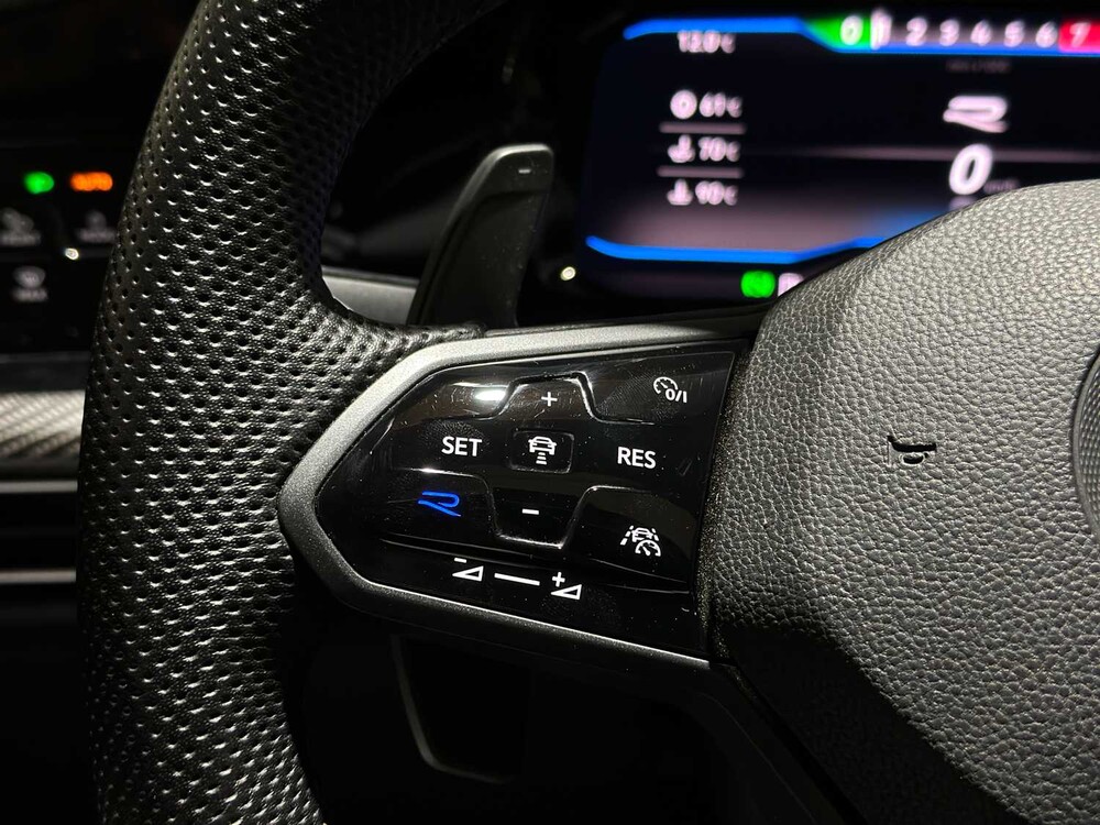 Volkswagen Golf VIII R 4Motion 20th Annniversary -AKRAPOVIC- 2.0 TSI 333hp 2023 LIMITED (Golf 8), NL REGISTRIERUNG