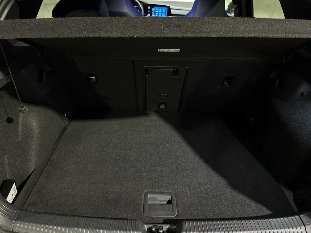 Volkswagen Golf VIII R 4Motion 20th Annniversary -AKRAPOVIC- 2.0 TSI 333hp 2023 LIMITED (Golf 8), NL REGISTRIERUNG