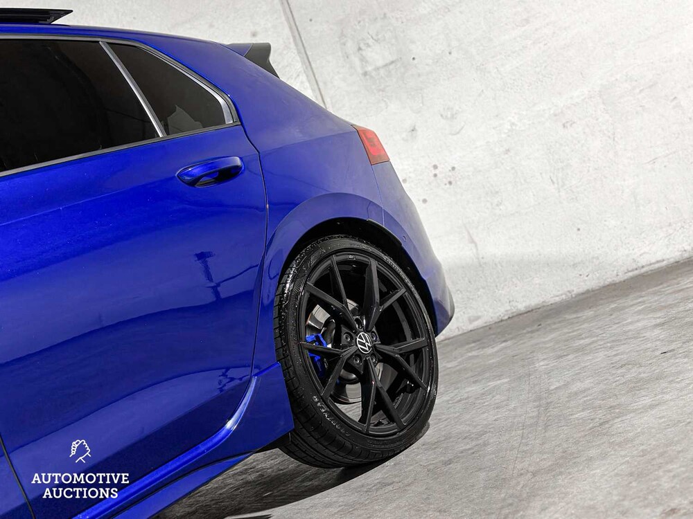 Volkswagen Golf VIII R 4Motion 20th Annniversary -AKRAPOVIC- 2.0 TSI 333hp 2023 LIMITED (Golf 8), NL REGISTRIERUNG