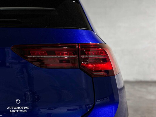 Volkswagen Golf VIII R 4Motion 20th Annniversary -AKRAPOVIC- 2.0 TSI 333pk 2023 LIMITED (Golf 8), NL-KENTEKEN