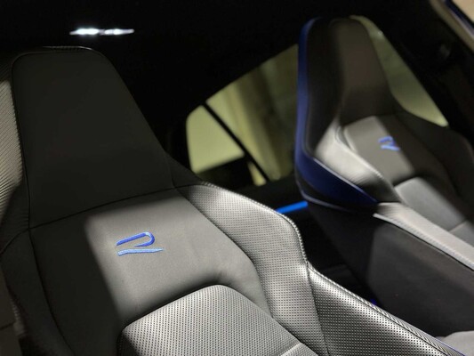 Volkswagen Golf VIII R 4Motion 20th Annniversary -AKRAPOVIC- 2.0 TSI 333pk 2023 LIMITED (Golf 8), NL-KENTEKEN
