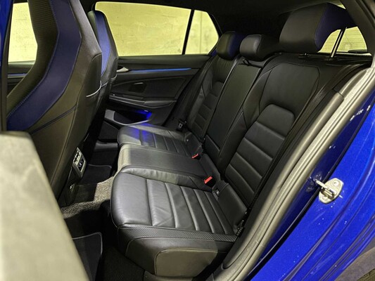 Volkswagen Golf VIII R 4Motion 20th Annniversary -AKRAPOVIC- 2.0 TSI 333pk 2023 LIMITED (Golf 8), NL-KENTEKEN