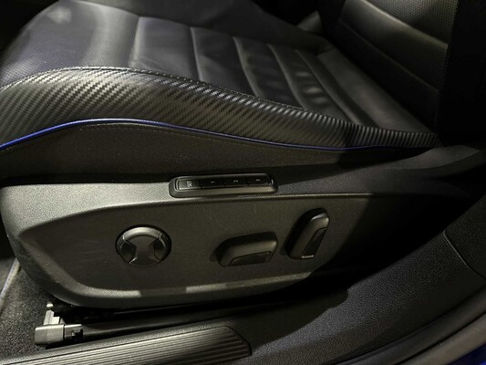 Volkswagen Golf VIII R 4Motion 20th Annniversary -AKRAPOVIC- 2.0 TSI 333pk 2023 LIMITED (Golf 8), NL-KENTEKEN