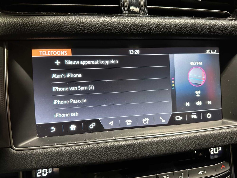 Jaguar XF Sportbrake 2.0d Portfolio 179pk 2017 (Origineel-NL), PZ-465-J