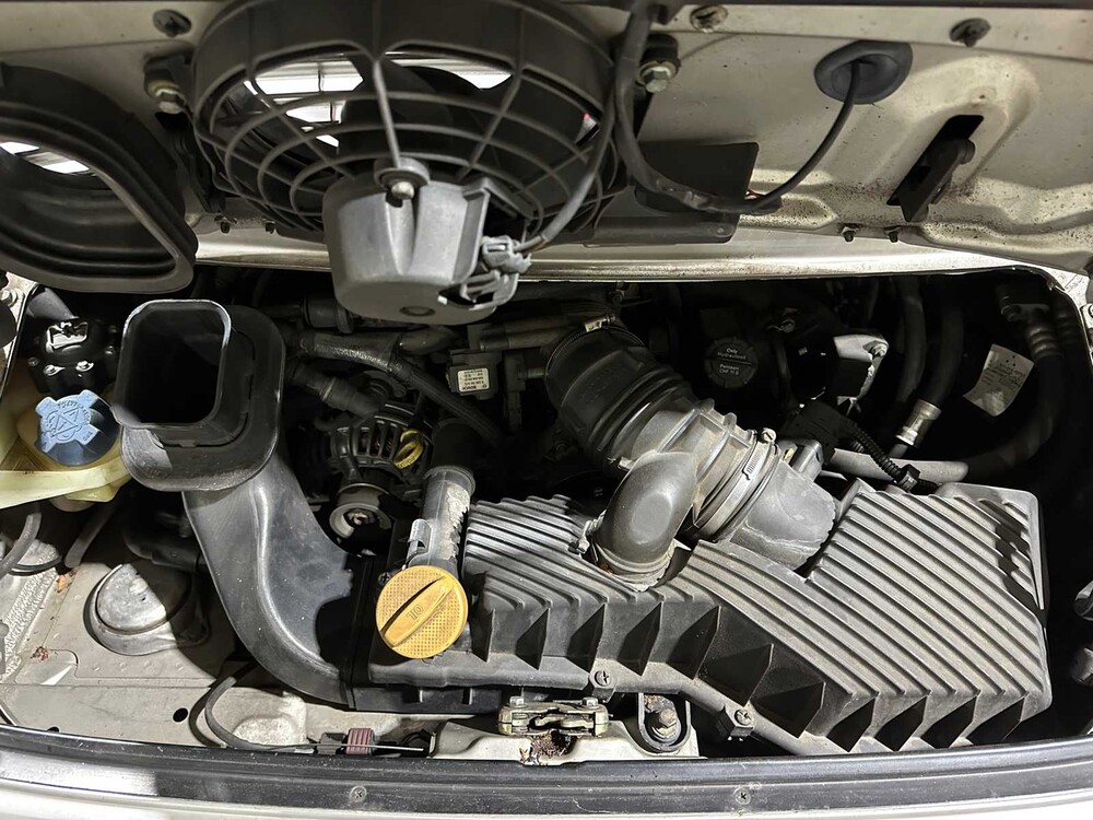 Porsche 911 3.4 Coupé Carrera 996 300pk 1998, 73-XV-XL