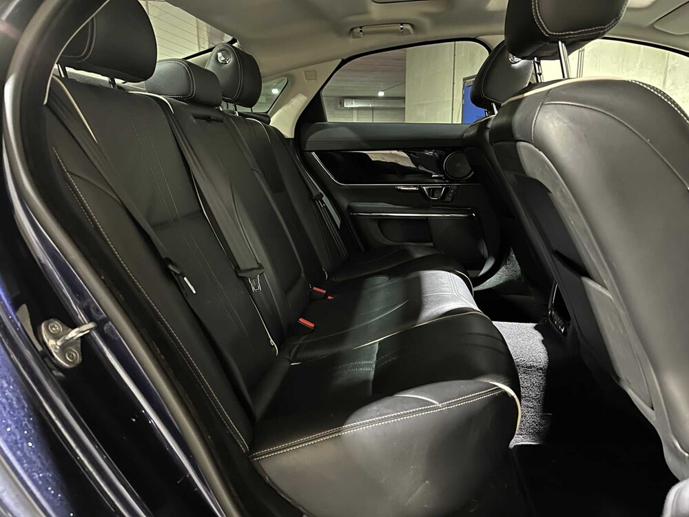 Jaguar XJ 3.0 D Premium Luxury 300pk 2016, RV-612-X