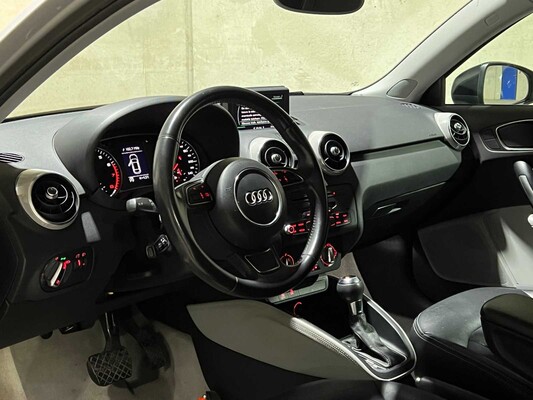 Audi A1 1.4 TFSI 119g. Attraction Pro Line Business 122hp 2010, 25-NRD-8