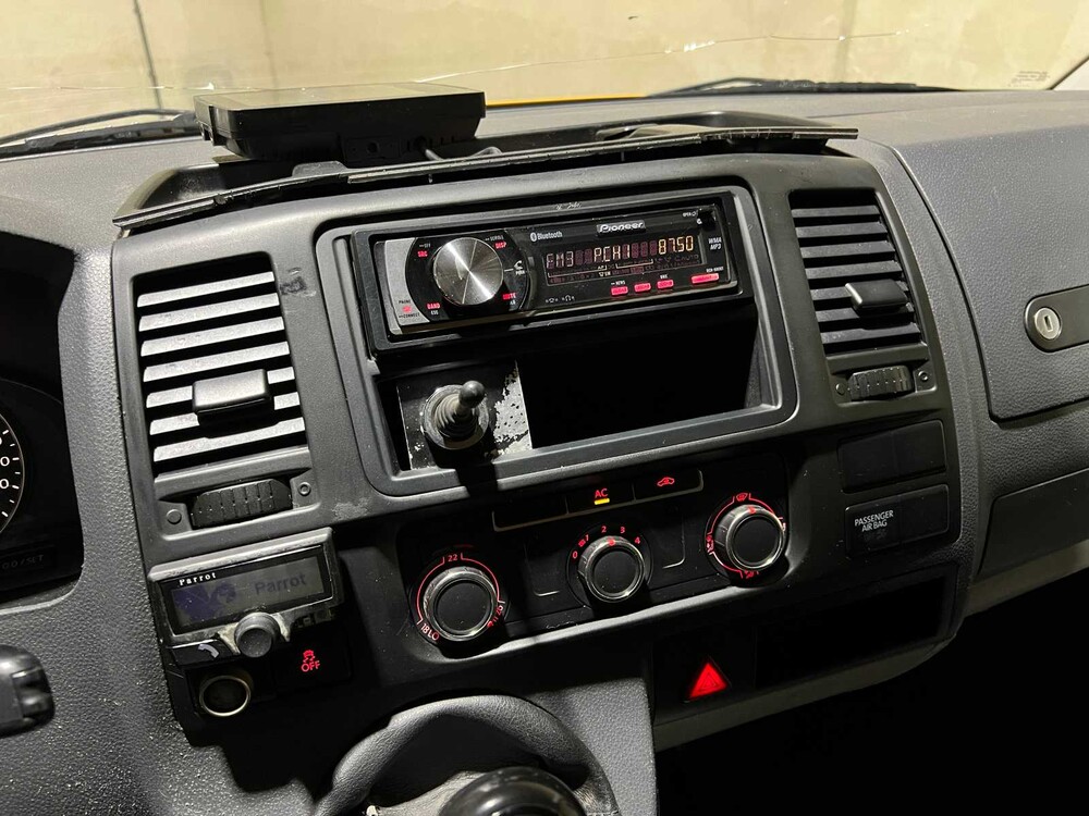 Volkswagen Transporter 2.0 TDI L2H1 4Motion DC Trendline 140PS 2010, 8-VHK-96 Nutzfahrzeug