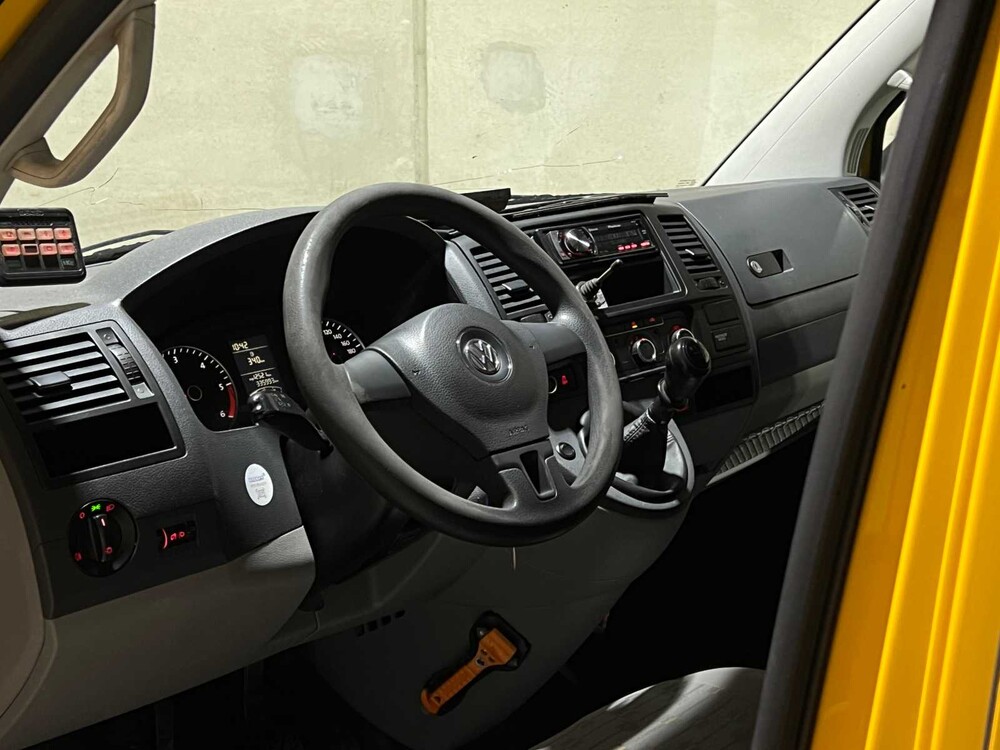 Volkswagen Transporter 2.0 TDI L2H1 4Motion DC Trendline 140PS 2010, 8-VHK-96 Nutzfahrzeug