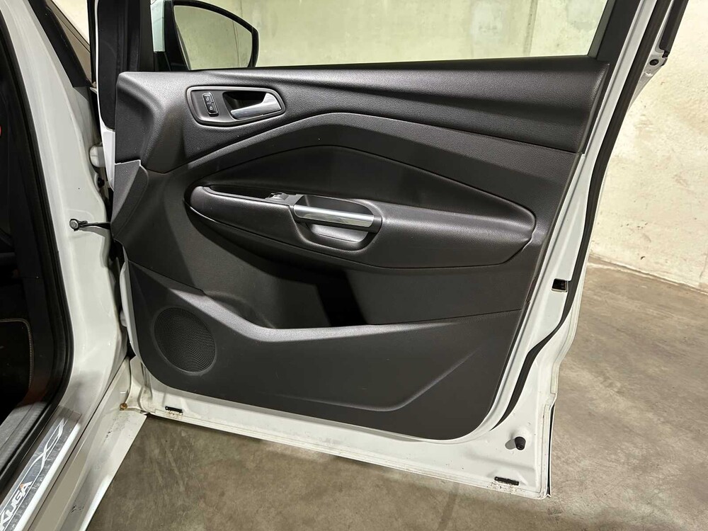 Ford Kuga 2.0 TDCI Titanium Plus 4WD 163pk 2014, N-888-XX