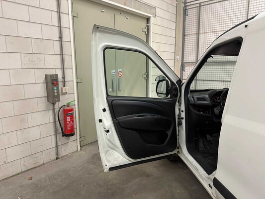 Opel Combo 1.3 CDTi L2H1 Sport 95hp 2018, V-598-SN Commercial Vehicle