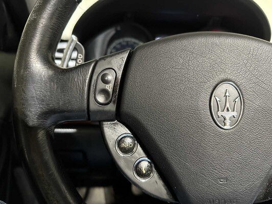 Maserati Quattroporte 4.2 V8 Duo Select 401hp 2005, 13-RL-XN Youngtimer