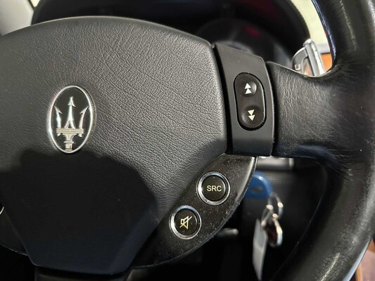 Maserati Quattroporte 4.2 V8 Duo Select 401hp 2005, 13-RL-XN Youngtimer