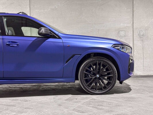 BMW X6 M50i 4.4 V8 High Executive 530hp 2021, L-865-KV