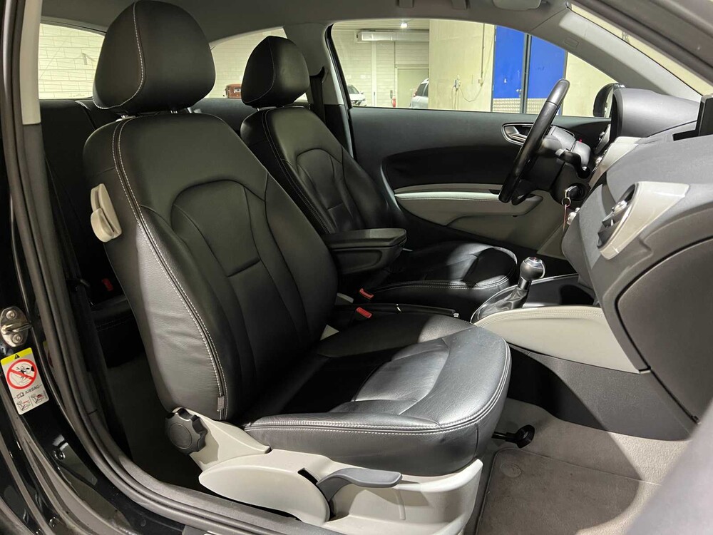 Audi A1 1.4 TFSI 119g. Attraction Pro Line Business 122PS 2010, 25-NRD-8