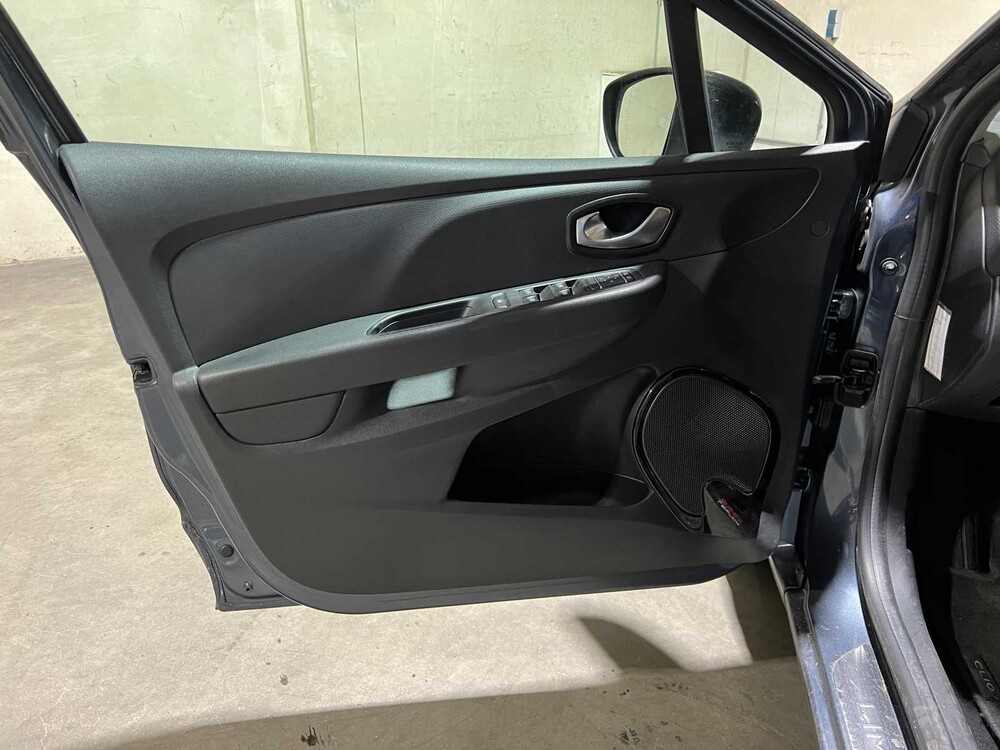 Renault Clio Kombi 0.9 TCe Limited 90PS 2019, ZL-654-K