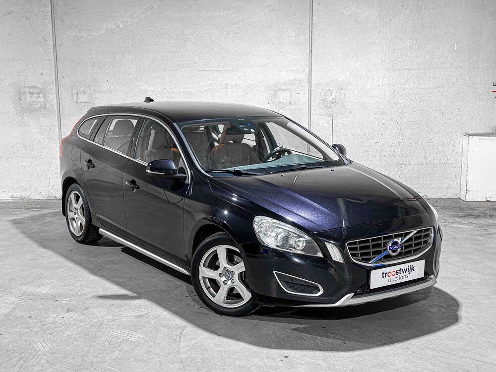 Volvo V60 1.6 T4 Summum 179PS 2011, 51-PFF-4