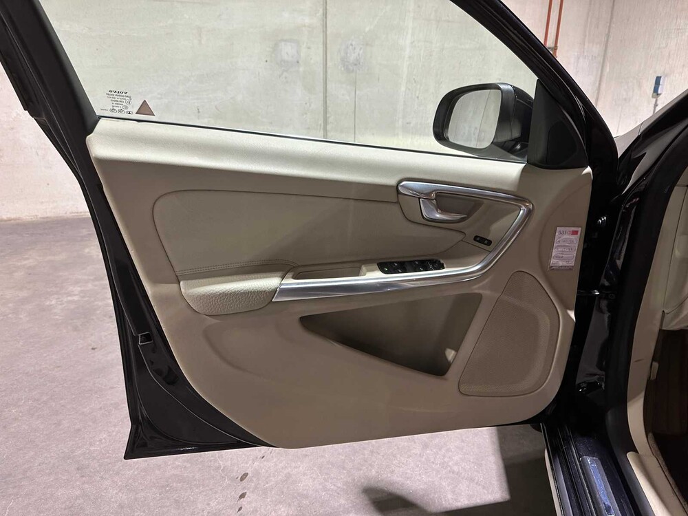 Volvo V60 1.6 T4 Summum 179PS 2011, 51-PFF-4