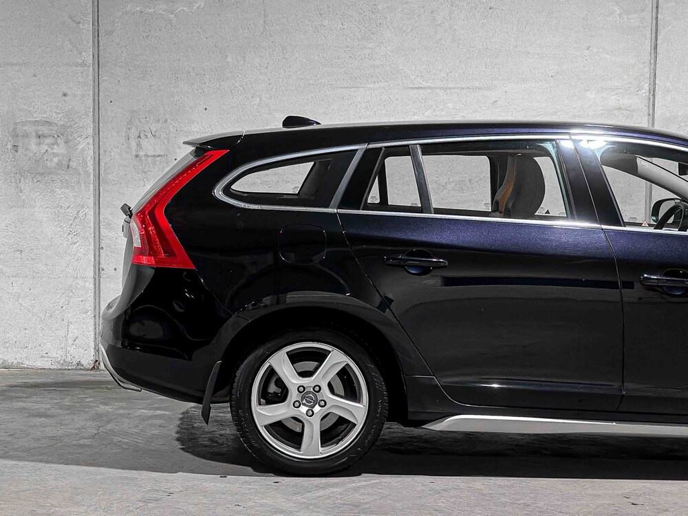 Volvo V60 1.6 T4 Summum 179PS 2011, 51-PFF-4
