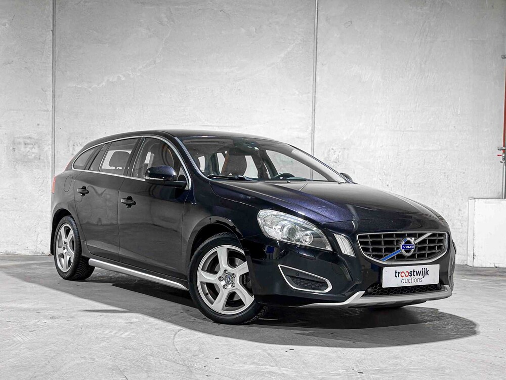 Volvo V60 1.6 T4 Summum 179PS 2011, 51-PFF-4