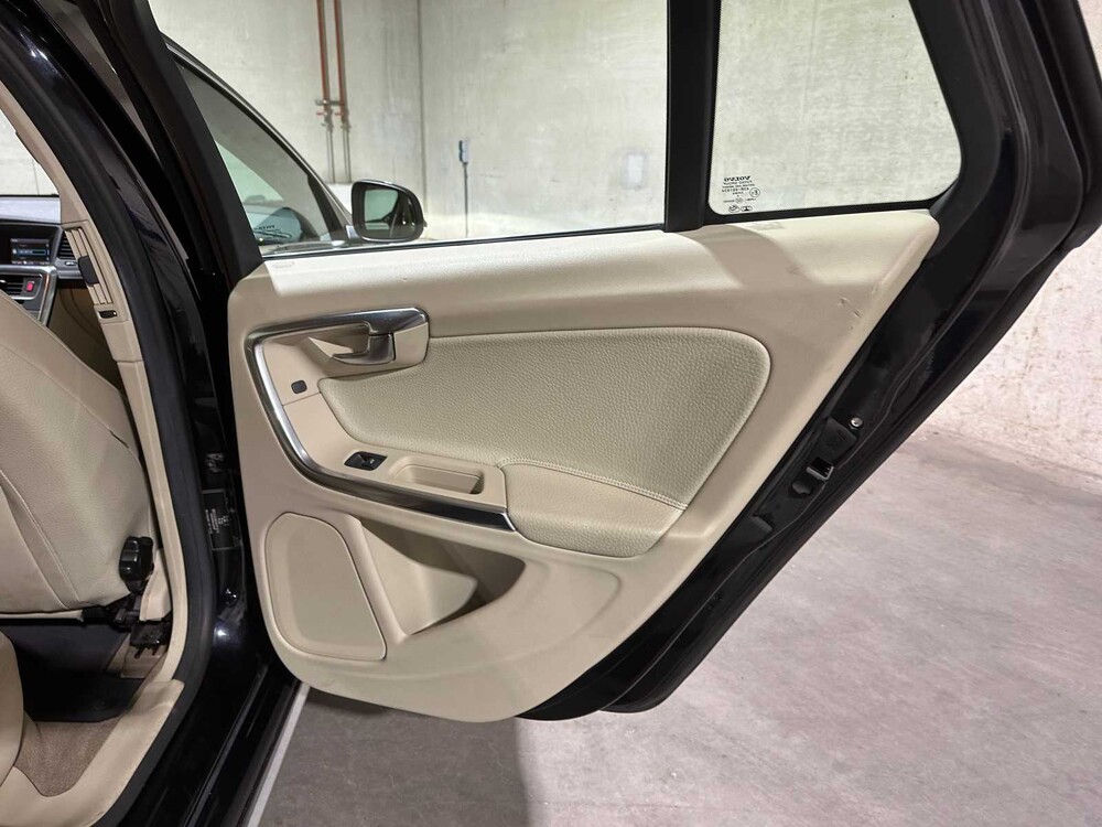 Volvo V60 1.6 T4 Summum 179PS 2011, 51-PFF-4