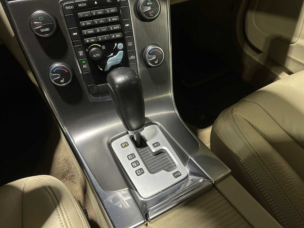 Volvo V60 1.6 T4 Summum 179PS 2011, 51-PFF-4