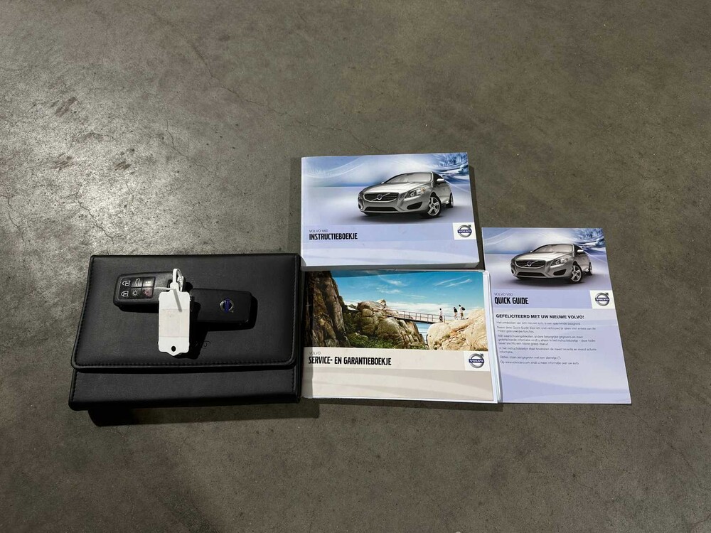 Volvo V60 1.6 T4 Summum 179PS 2011, 51-PFF-4