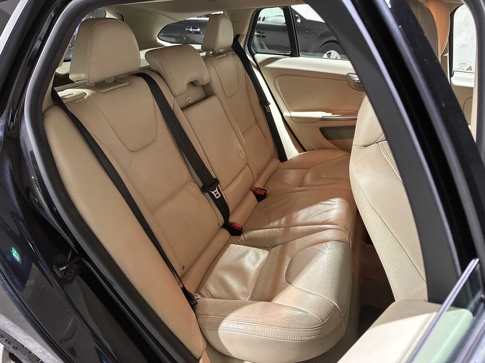 Volvo V60 1.6 T4 Summum 179PS 2011, 51-PFF-4