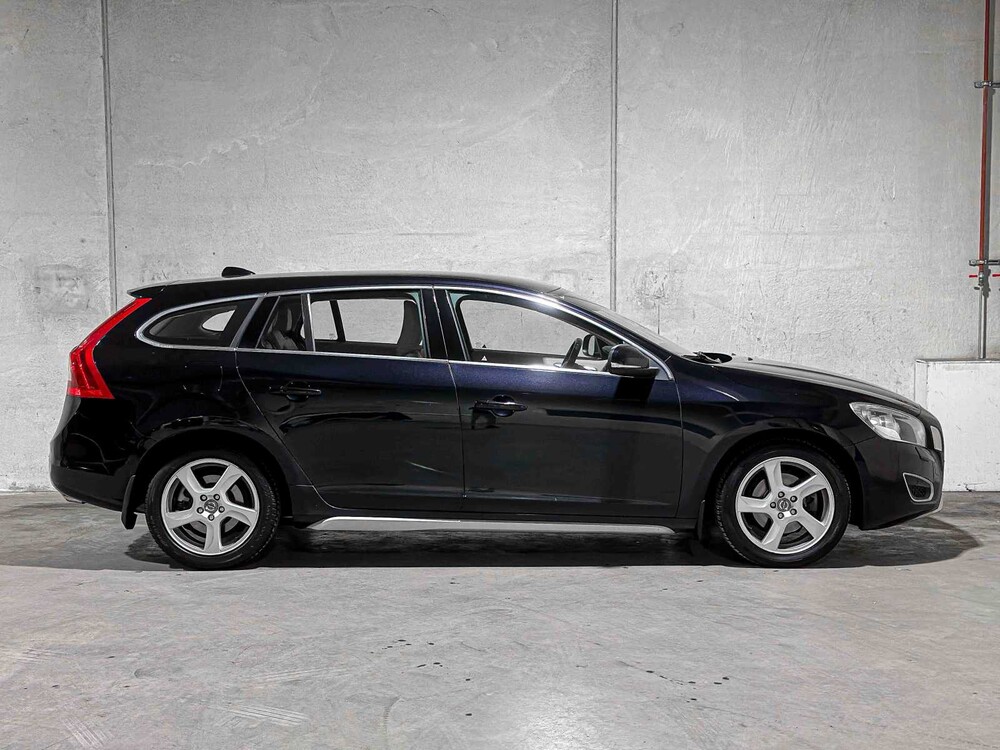 Volvo V60 1.6 T4 Summum 179PS 2011, 51-PFF-4