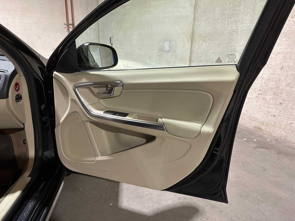 Volvo V60 1.6 T4 Summum 179PS 2011, 51-PFF-4