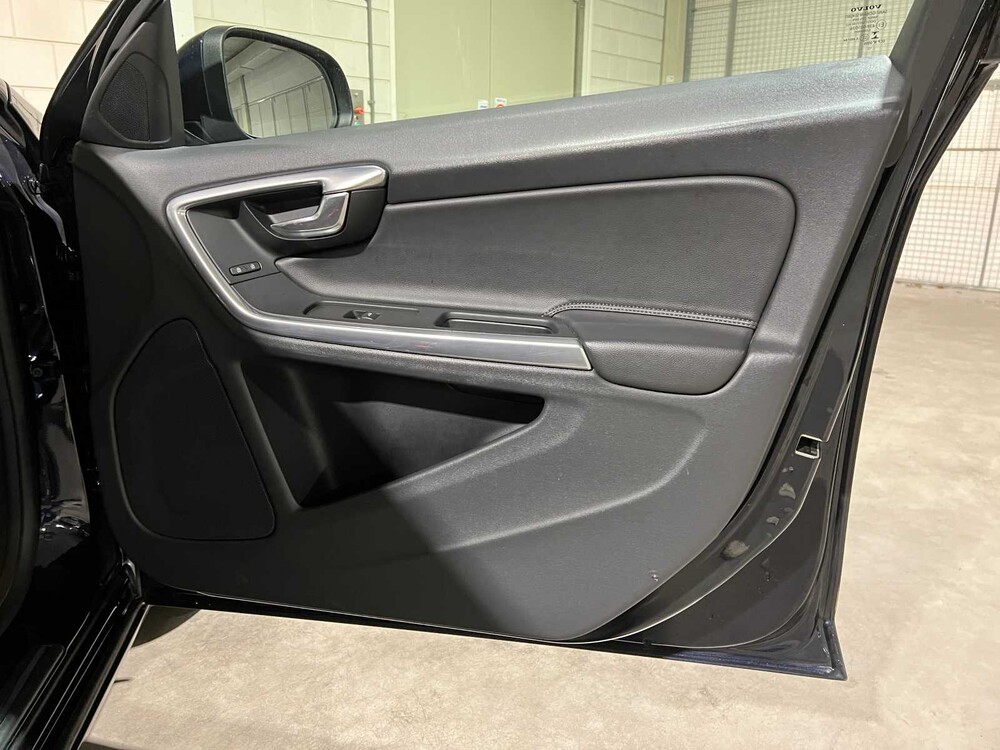 Volvo V60 2.0 D2 Momentum 120PS 2016 -Automatik-, H-765-RV