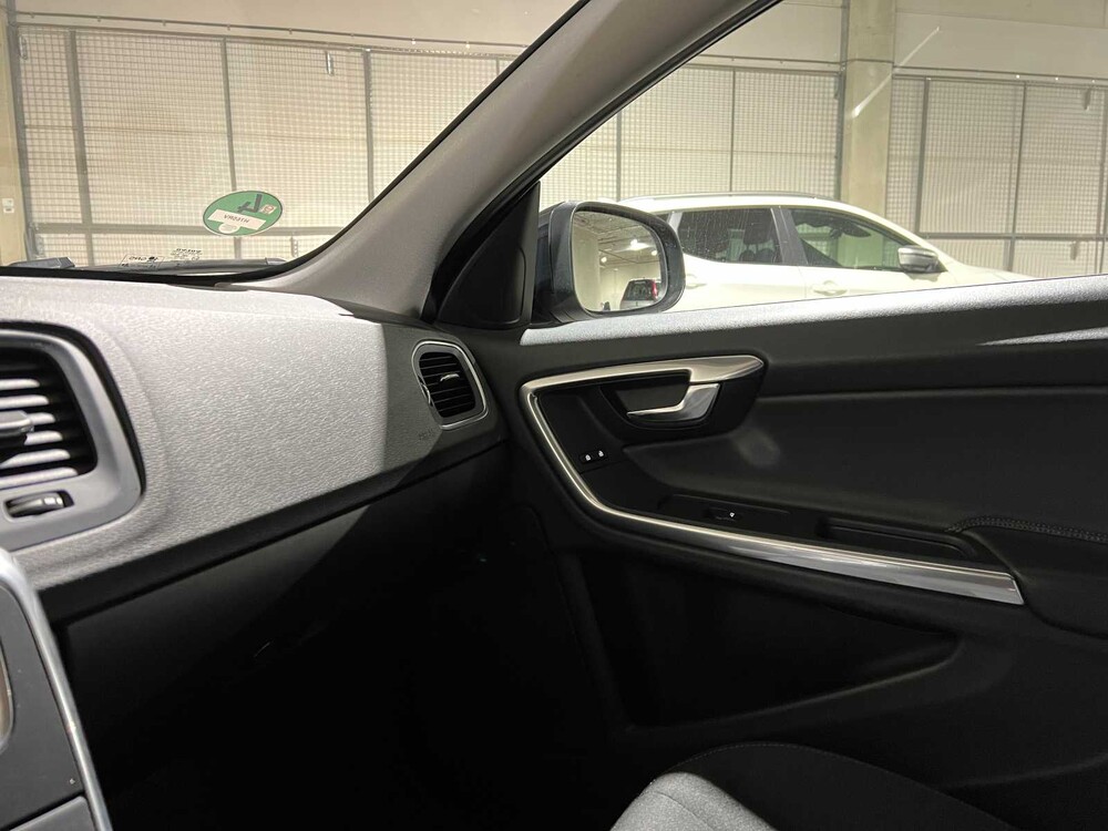 Volvo V60 2.0 D2 Momentum 120PS 2016 -Automatik-, H-765-RV