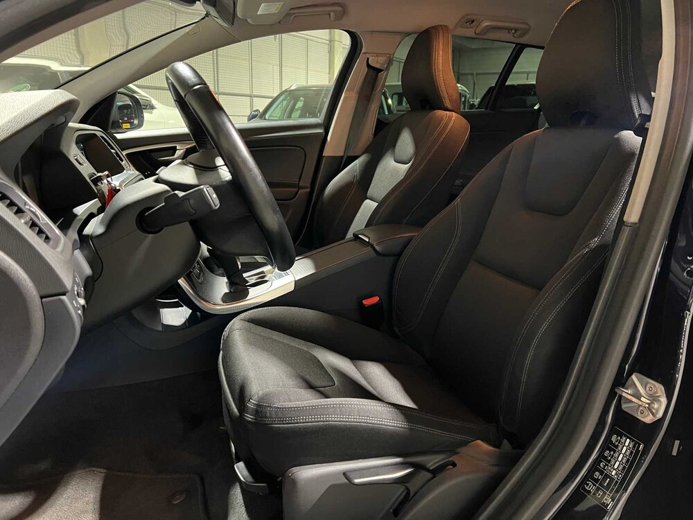 Volvo V60 2.0 D2 Momentum 120PS 2016 -Automatik-, H-765-RV