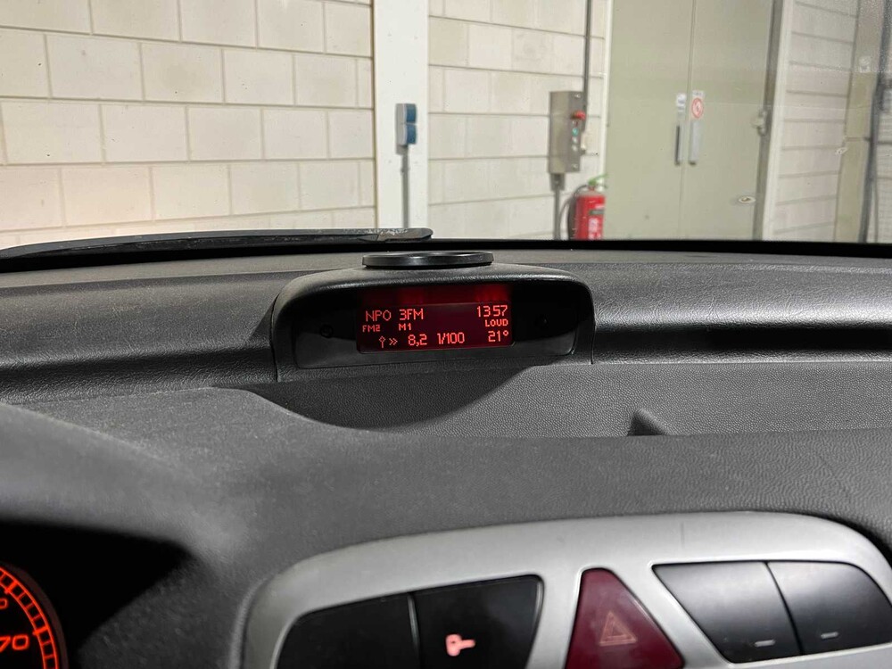 Peugeot 307 SW 1.6 16V Premium 109PS 2005, 78-RF-HB