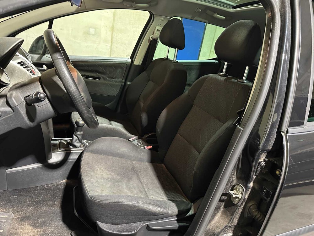 Peugeot 207 SW 1.6 VTi XS 120PS 2007, 86-ZG-GS