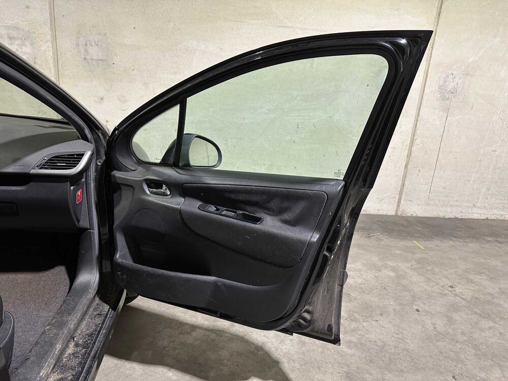 Peugeot 207 SW 1.6 VTi XS 120PS 2007, 86-ZG-GS