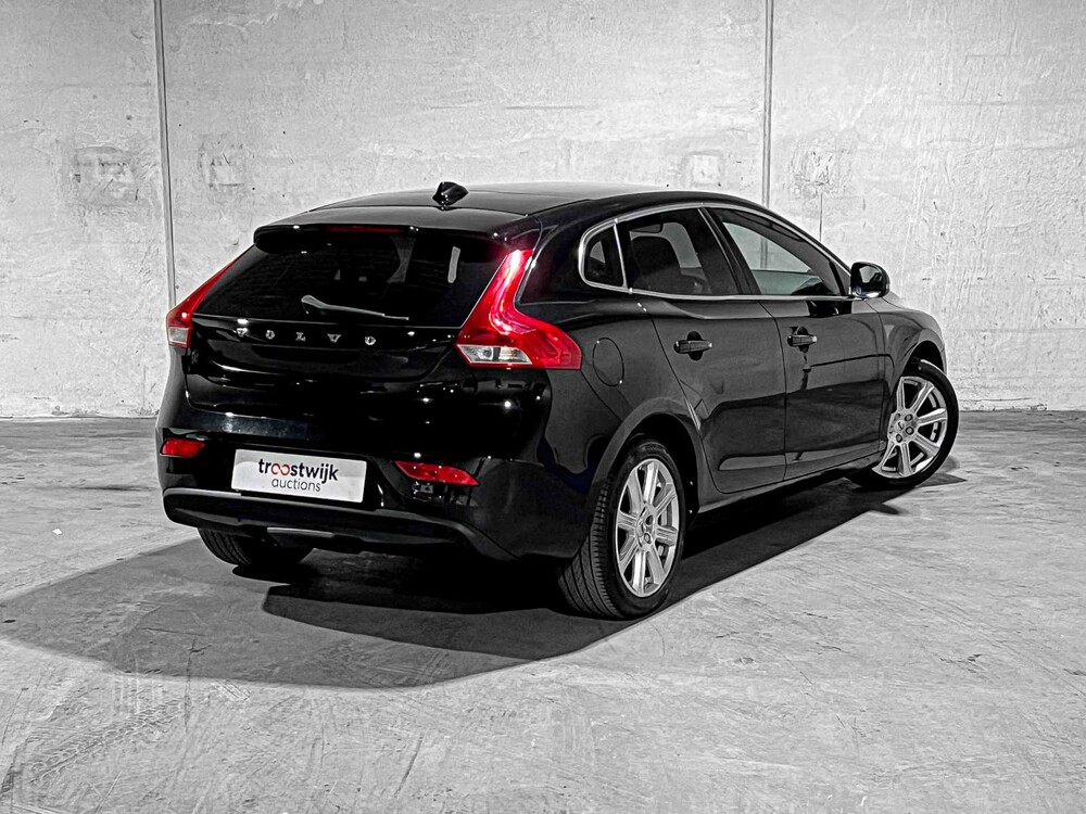 Volvo V40 2.0 D2 Nordic+ Inscription 120PS 2016, KN-272-N