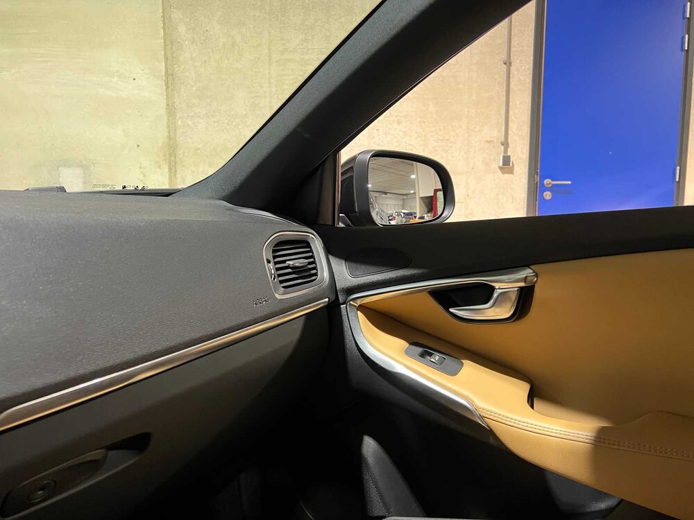 Volvo V40 2.0 D2 Nordic+ Inscription 120PS 2016, KN-272-N