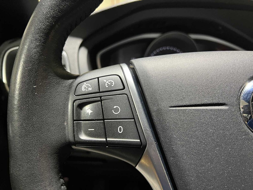 Volvo V40 2.0 D2 Nordic+ Inscription 120PS 2016, KN-272-N