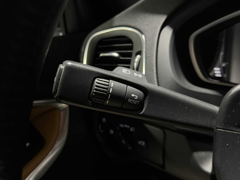 Volvo V40 2.0 D2 Nordic+ Inscription 120PS 2016, KN-272-N