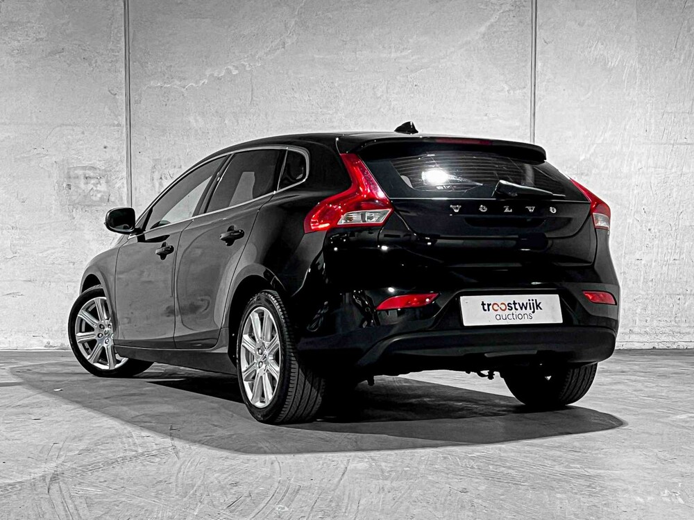 Volvo V40 2.0 D2 Nordic+ Inscription 120PS 2016, KN-272-N