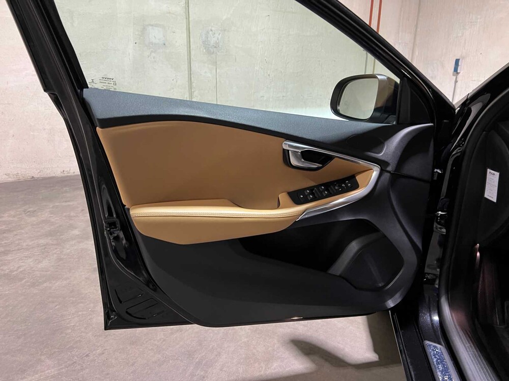 Volvo V40 2.0 D2 Nordic+ Inscription 120PS 2016, KN-272-N