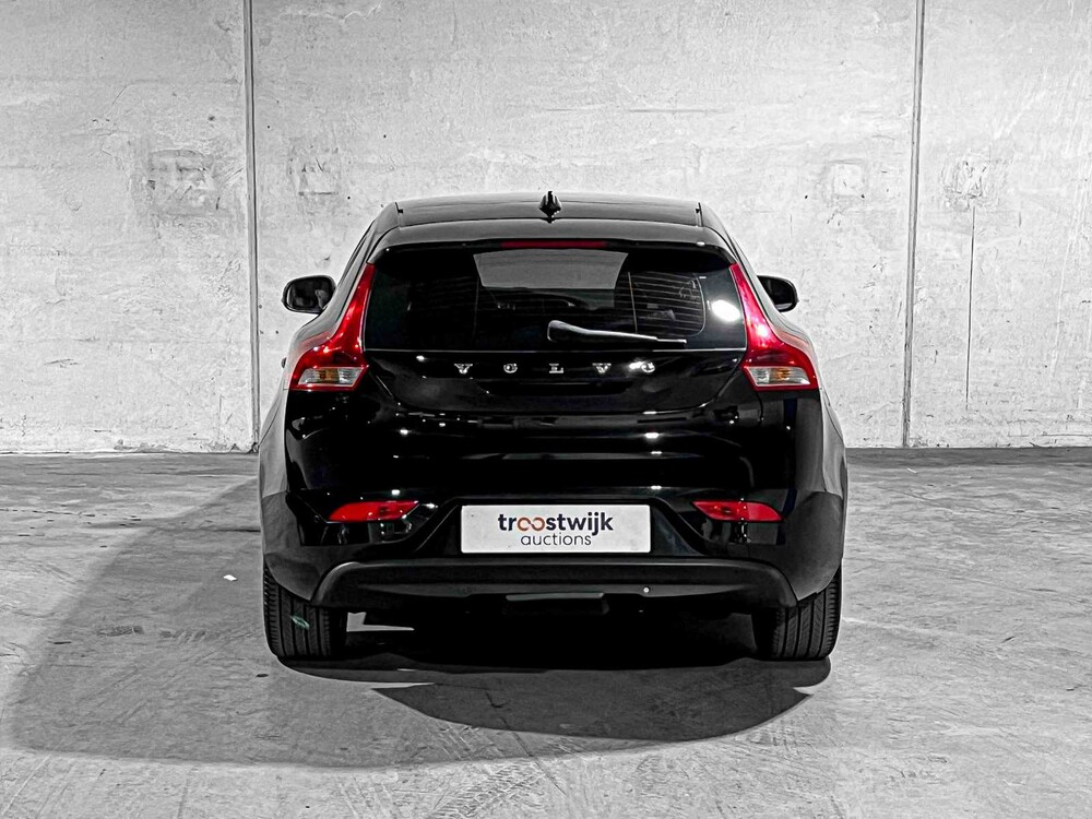 Volvo V40 2.0 D2 Nordic+ Inscription 120PS 2016, KN-272-N