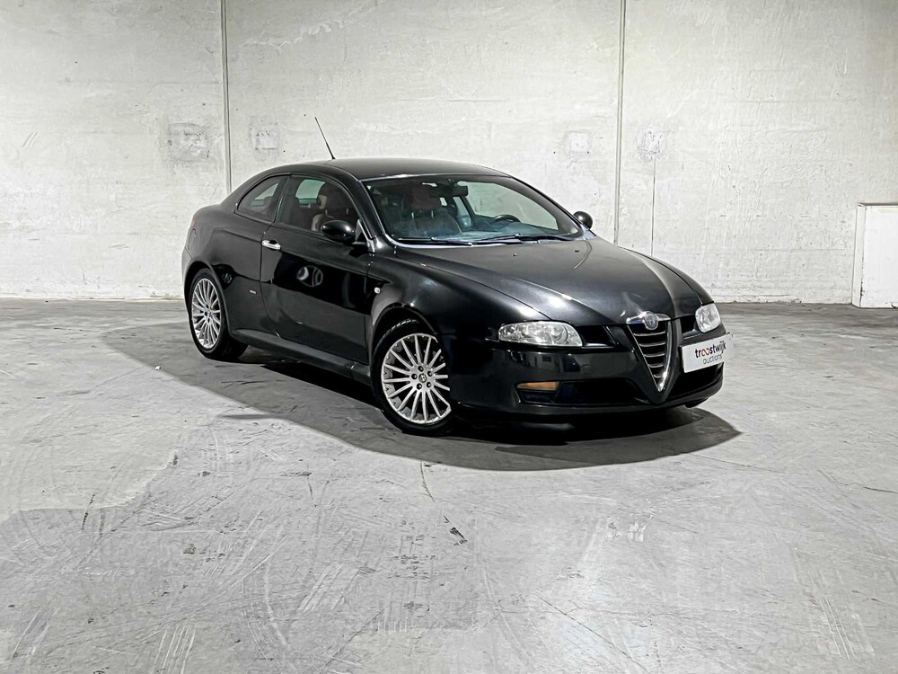 Alfa Romeo GT 2.0 JTS Distinctive 166PS 2004, 75-PF-HP