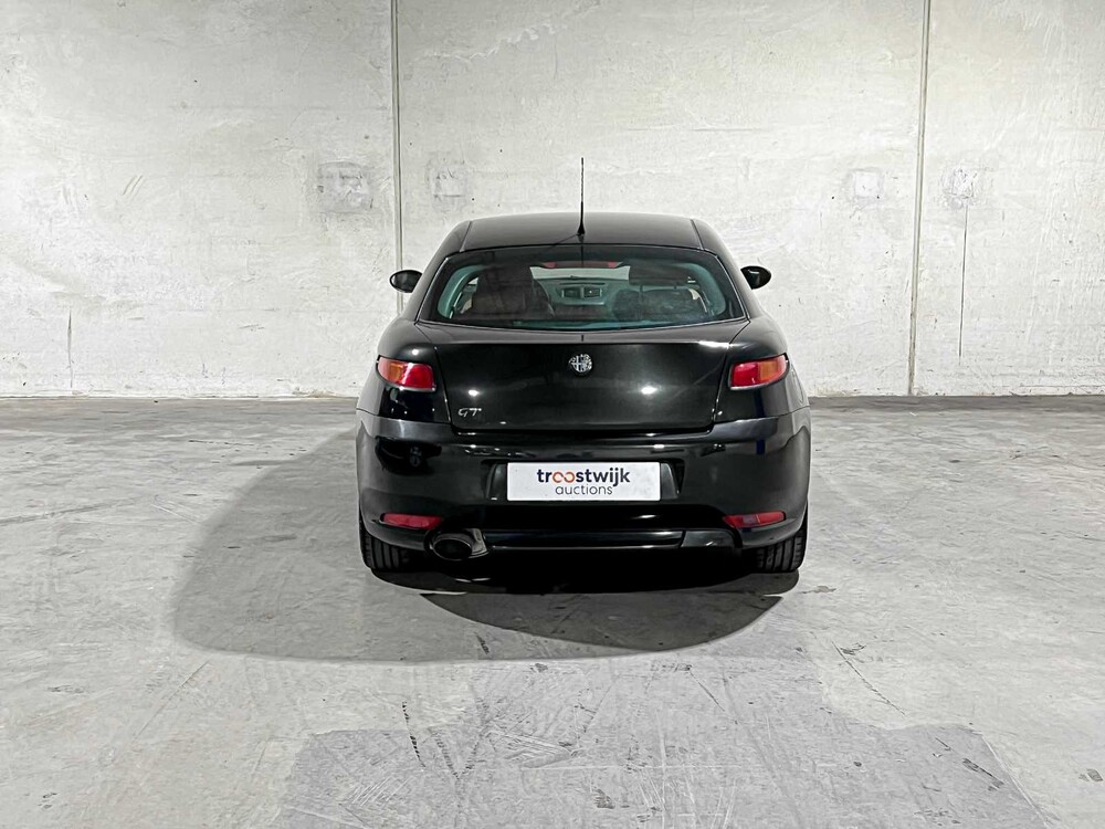 Alfa Romeo GT 2.0 JTS Distinctive 166PS 2004, 75-PF-HP