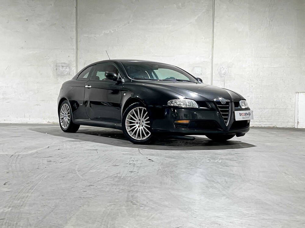 Alfa Romeo GT 2.0 JTS Distinctive 166PS 2004, 75-PF-HP