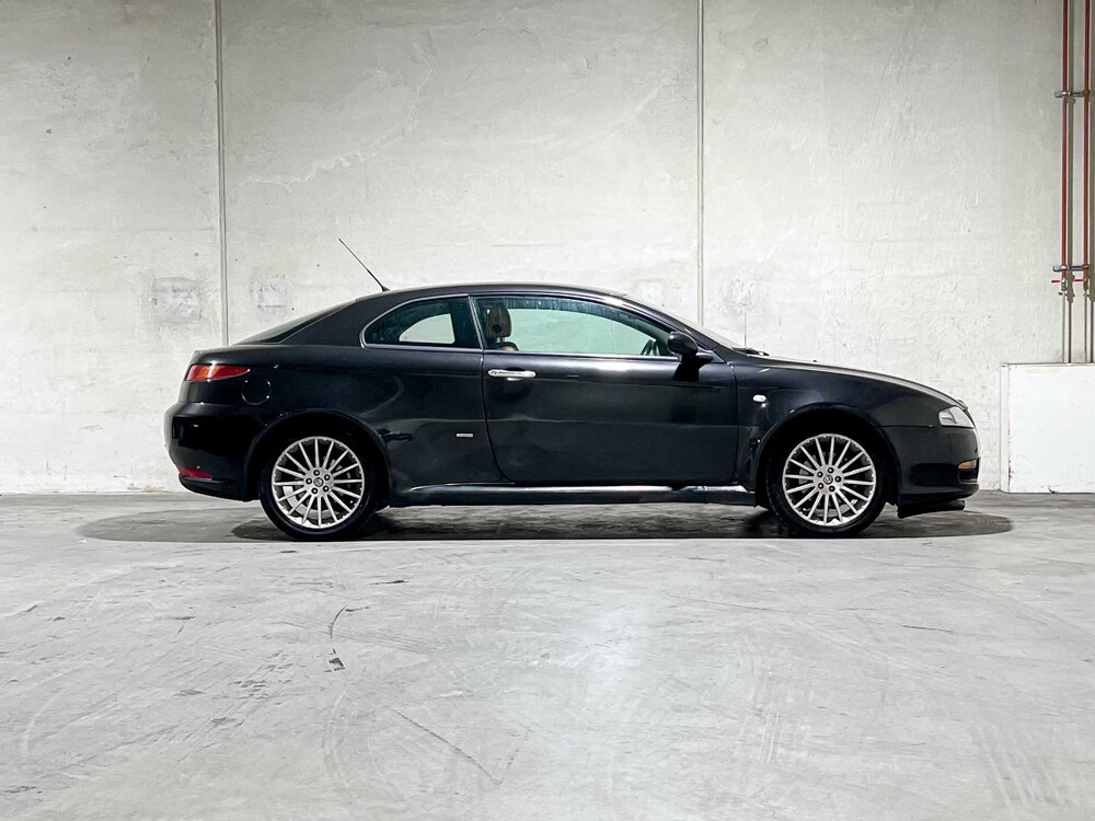 Alfa Romeo GT 2.0 JTS Distinctive 166PS 2004, 75-PF-HP